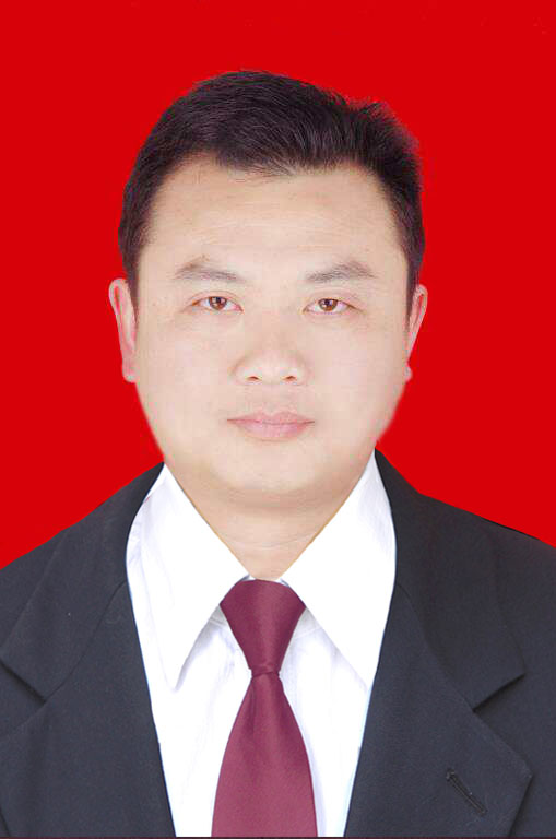 个人简历: 李立波,男,侗族,中共党员,1981年3月出生,湖南省通道县人