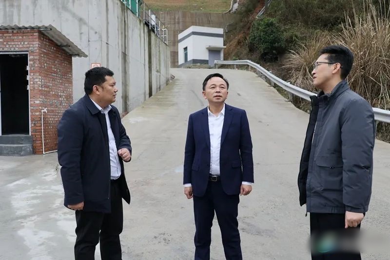 3月18日,县委副书记,县长田刚专题调度生态环境保护工作,对我县生态